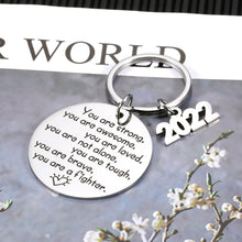 Load image into Gallery viewer, 2022 Graduation Gift Keychain for Him Her Class of 2022 Seniors College High School Medical Nursing Student Masters Doctor PHD Grad Gift for Kids Teens Friends Inspirational Birthday Christmas Jewelry
