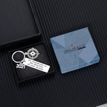 Load image into Gallery viewer, 2021 Inspirational Gifts Keychain for Her Him Daughter Son Christmas Graduation Gift for Friend Boy Girl Senior Graduating Students Go Confidently in The Direction of Your Dreams Compass Jewelry