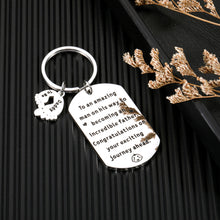 Load image into Gallery viewer, New Dad Gifts Daddy to Be Keychain Pregnancy Baby Born Announcement Gifts for Men New Dad First Time Father Pa Father’s Day Congratulations Birthday Anniversary Christmas Gifts for Him Male Jewelry