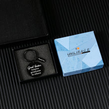 Load image into Gallery viewer, Leaders Appreciation Gifts Boss Day Keychain for Boss Leader Boss Lady Supervisor PM Mentor Christmas Birthday Thank You Retirement Farewell Jewelry for Boss Male Female Coworker Colleague Friends BFF