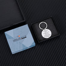 Load image into Gallery viewer, Boss Appreciation Gifts Keychain for Boss Lady Leaders Supervisor from Coworker Thank You Gift for Manager Mentor Christmas Birthday Thanksgiving Presents a Truly Great Boss is Hard to Find Keyring