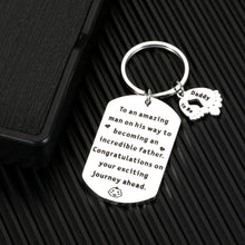 Load image into Gallery viewer, New Dad Gifts Daddy to Be Keychain Pregnancy Baby Born Announcement Gifts for Men New Dad First Time Father Pa Father’s Day Congratulations Birthday Anniversary Christmas Gifts for Him Male Jewelry