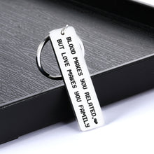 Load image into Gallery viewer, Christmas Keychain Gifts for Mom Dad Son Daughter Birthday Wedding Family Party Gift for Stepmom Stepdad Aunt Nephew Brother Sister Family Members Fathers Mothers Sibling Day Keychains Present
