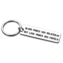 Load image into Gallery viewer, Christmas Keychain Gifts for Mom Dad Son Daughter Birthday Wedding Family Party Gift for Stepmom Stepdad Aunt Nephew Brother Sister Family Members Fathers Mothers Sibling Day Keychains Present
